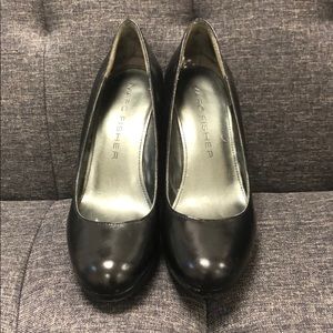 Marc Fisher Leather Pumps size 7